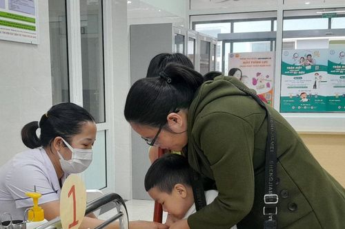 Đẩy nhanh tiến độ tiêm chủng