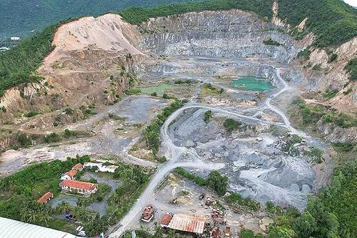 Tháo gỡ vướng mắc trong quản lý nhà nước về khu công nghiệp, địa chất, khoáng sản