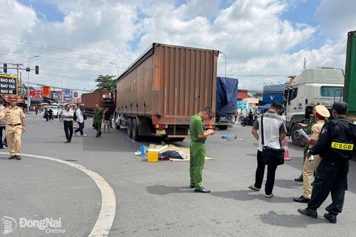 Khẩn trương điều tra nguyên nhân vụ tai nạn tại vòng xoay Cổng 11