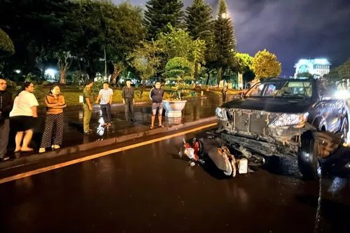 Tông 3 xe máy khi đang say xỉn, tài xế bị phạt và bồi thường gần 100 triệu đồng