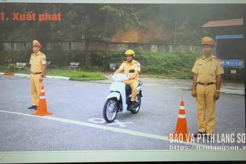 Tập huấn “Tiểu giáo viên” về kỹ năng lái xe mô tô, xe gắn máy an toàn