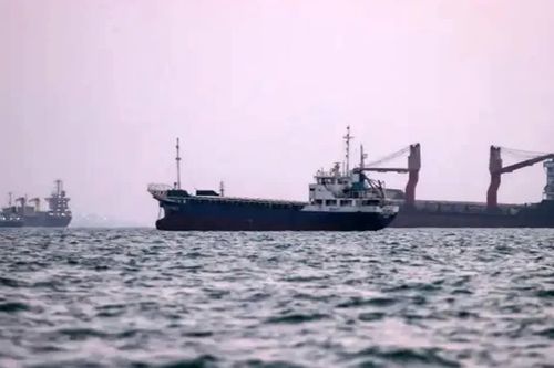 Mỹ - Iran căng thẳng trở lại: Hormuz thành tâm điểm, giá dầu chịu sức ép