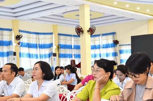 Tập huấn quy trình, phương pháp rà soát, công nhận hộ nghèo, cận nghèo năm 2026