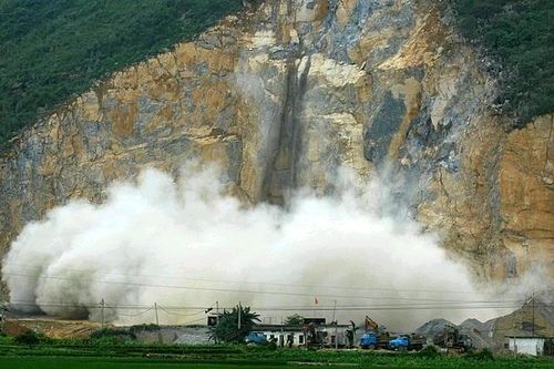 Bộ Công Thương ban hành 36 Sửa đổi Quy chuẩn kỹ thuật quốc gia về vật liệu nổ công nghiệp