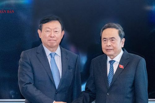 Chủ tịch Quốc hội Trần Thanh Mẫn tiếp Chủ tịch Tập đoàn Lotte