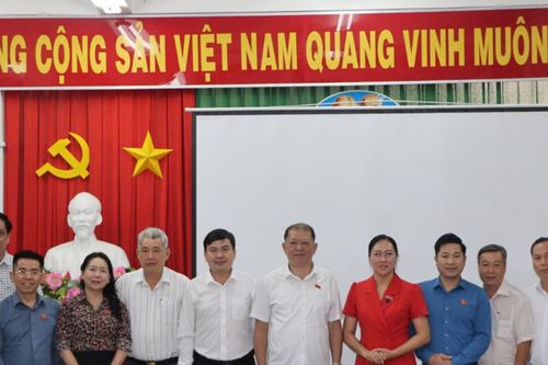 Đoàn giám sát của Ủy Ban Dân nguyện và Giám sát làm việc với UBND tỉnh Vĩnh Long