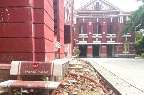 Cải tạo trường học chậm tiến độ, nhà thầu bị phạt hơn 850 triệu