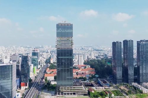 Trung tâm Tài chính Quốc tế phải có thương vụ từ tháng 11