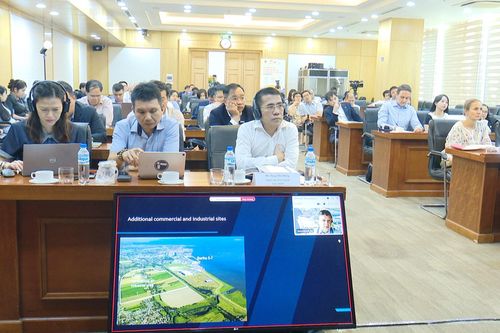 Phát triển năng lượng tái tạo tại Việt Nam