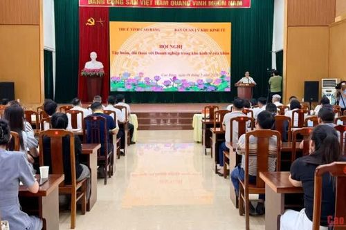 Hội nghị tập huấn, đối thoại với doanh nghiệp trong khu kinh tế cửa khẩu