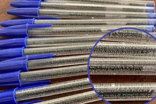Dọn dẹp phòng làm việc, nữ giáo sư tìm thấy 11 chiếc bút của sinh viên luật và phát hiện bí mật động trời