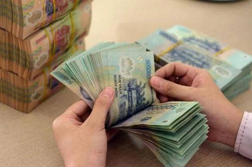 Thu ngân sách từ xuất nhập khẩu đạt hơn 352.700 tỷ đồng, tăng 17,4%