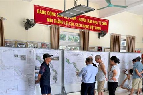 Người dân phường Đông Ngạc đồng thuận quy hoạch sông Hồng, mong bảo đảm nơi ở mới