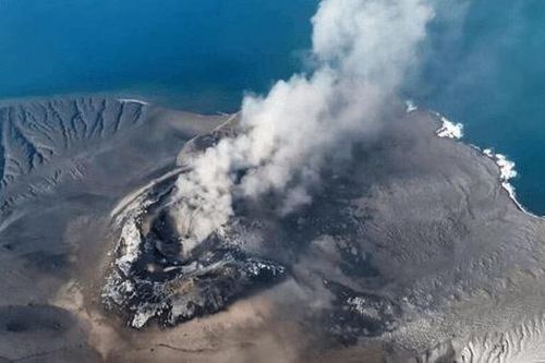 Indonesia: Sân bay quốc tế mở lại sau ảnh hưởng của tro núi lửa