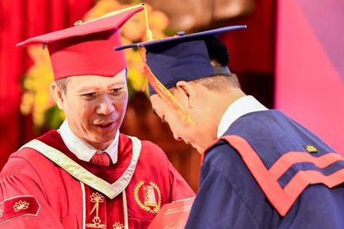 Đào tạo 1.000 tiến sĩ: Gắn nghiên cứu với bài toán lớn của Hà Nội