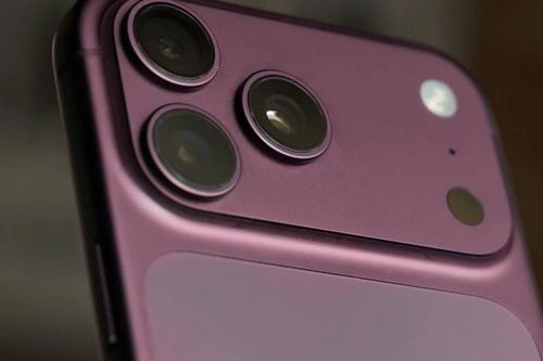 Video iPhone 18 Pro Max bất ngờ xuất hiện tại cửa hàng, thực hư là thế nào?