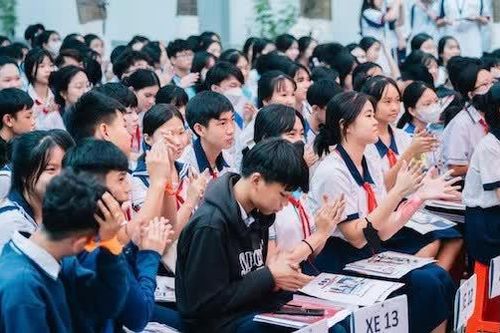 Học sinh thích ứng nhanh với AI nhưng còn 'khoảng trống' đọc hiểu