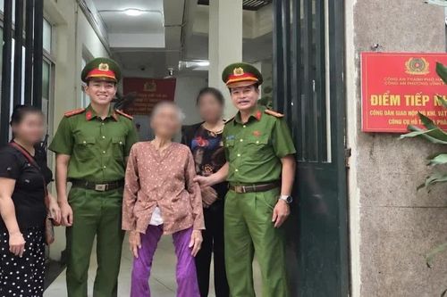 Nhanh chóng hỗ trợ người cao tuổi đi lạc đoàn tụ gia đình