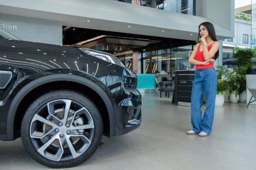 Vì sao người Việt vẫn ngại xuống tiền dù giá xe chạm đáy?