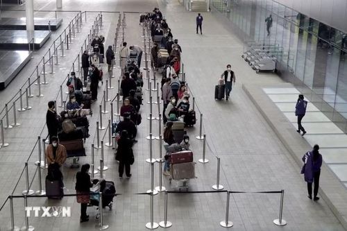 Hàng nghìn chuyến bay bị huỷ do sự cố kiểm soát không lưu tại Anh