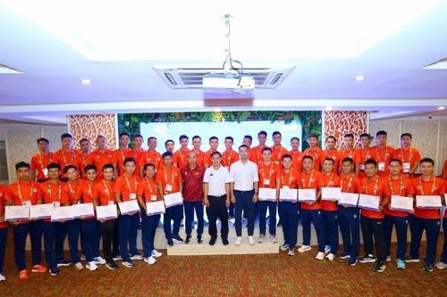 41 trọng tài, trợ lý trọng tài hoàn thành tập huấn đợt 2 tại TP.HCM