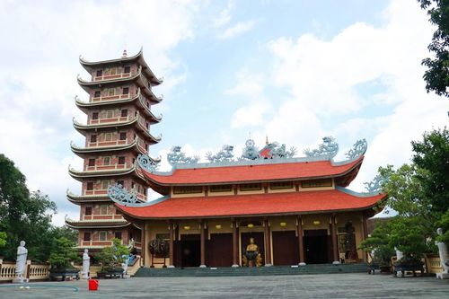 Thăm chùa Cam Lộ - nơi có bảo tháp thờ Phật và Xá lợi Phật cao nhất Việt Nam