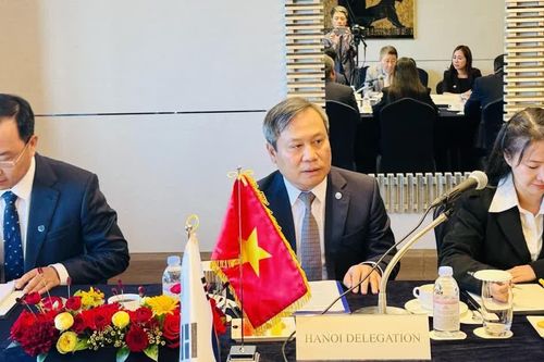 [Ảnh] Hà Nội thúc đẩy hợp tác với các tập đoàn Hàn Quốc trong công nghệ cao và phát triển đô thị