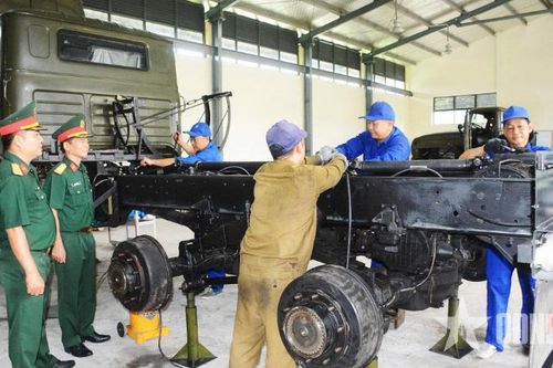 Chính quy, mẫu mực, an toàn ở Kho J250