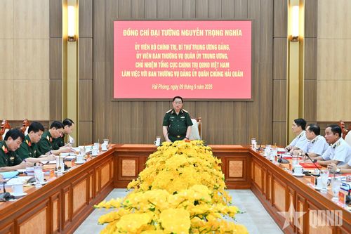 Đại tướng Nguyễn Trọng Nghĩa làm việc với Ban Thường vụ Đảng ủy Quân chủng Hải quân