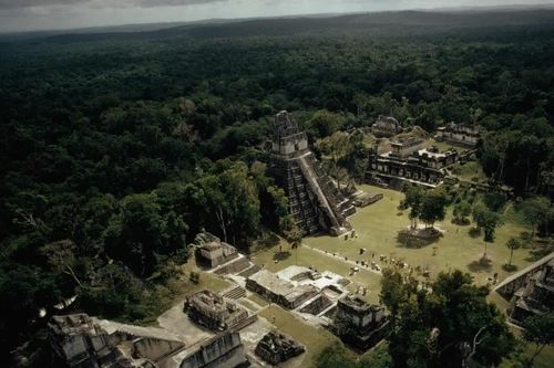 Vì sao các thành phố Maya suy tàn dù vẫn còn hàng triệu hậu duệ?