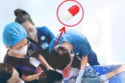 Viên thuốc mắc đường thở, bệnh nhân ung thư ngừng tuần hoàn