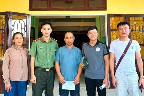 Mua cau, 3 người dân chuyển nhầm hơn 623 triệu đồng vào cùng một tài khoản