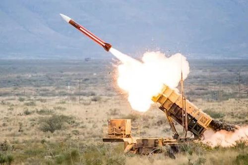 Đức cung cấp tên lửa Patriot và gói viện trợ mới cho Ukraine