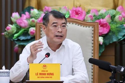 Thủ tướng Chính phủ Lê Minh Hưng: Không để cơ sở y tế thiếu trang thiết bị y tế, người dân thiếu thuốc vì vướng cơ chế
