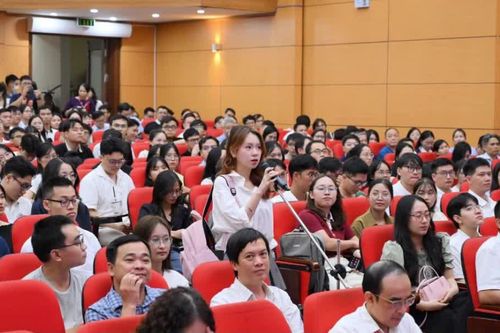 780 tân bác sĩ 'tranh' suất bác sĩ nội trú