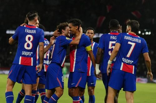HLV Enrique: PSG phải rời 'vùng an toàn' nếu muốn lập hat-trick vô địch Champions League