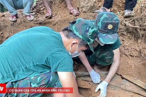 Phát hiện hài cốt liệt sĩ cùng nhiều di vật
