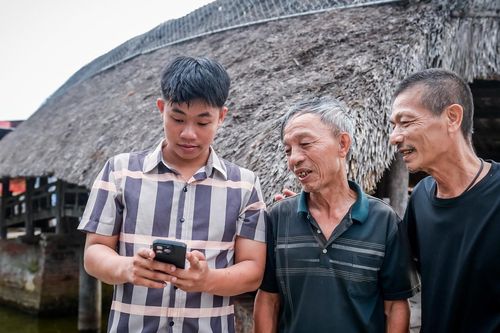 'Gen Z' Ninh Bình làm trưởng thôn, kể việc làm trưởng ban lễ tang, đọc điếu văn