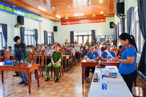Phối hợp xét xử lưu động vụ án 'Sử dụng trái phép vũ khí quân dụng'