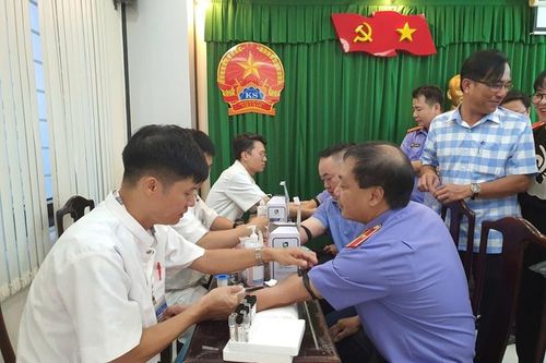 VKSND TP Huế chăm lo sức khỏe công chức, người lao động