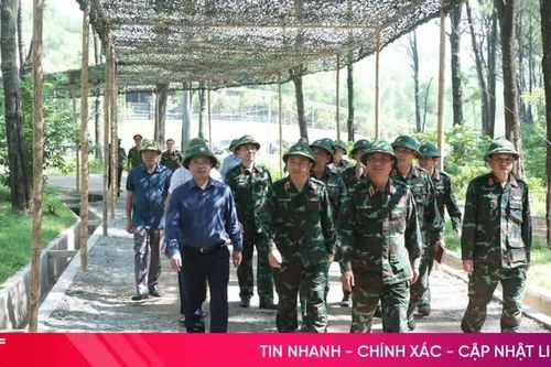 Đoàn công tác Quân khu 4 kiểm tra chuẩn bị diễn tập khu vực phòng thủ tỉnh Hà Tĩnh