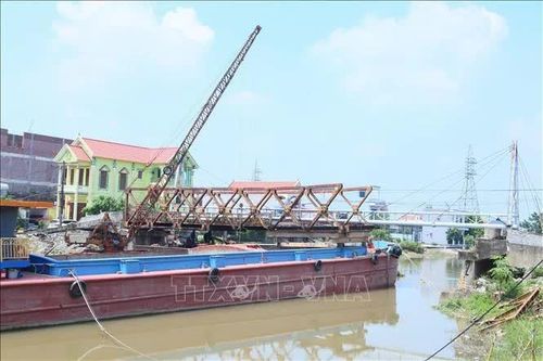 Phản hồi thông tin của TTXVN: Tháo dỡ cầu sắt bắc qua kênh Quần Liêu