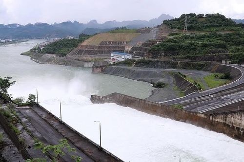 Hồ chứa không được xả lũ bất ngờ