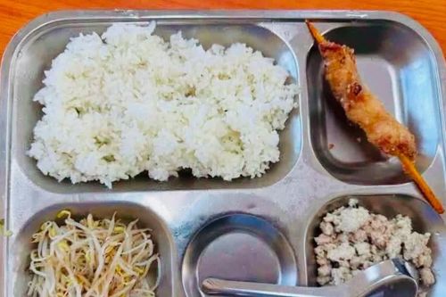 Thành ủy Hà Nội yêu cầu xác minh phản ánh bất cập về quản lý bữa ăn bán trú