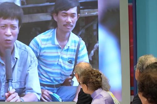 Thời trẻ của nam MC đình đám, nhìn kỹ mới nhận ra