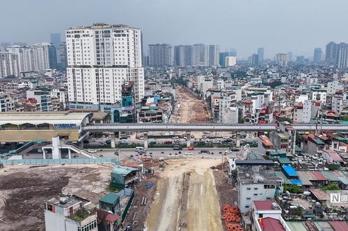 Lãnh đạo Thành ủy Hà Nội kiểm tra đường Vành đai 2,5, yêu cầu thông xe dịp 10/10