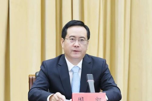 Mô hình kinh tế mới ở Trung Quốc: Địa phương phất lên sau một đêm, bí thư ngã ngựa