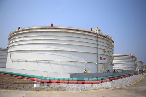 Giá dầu lập đỉnh 6 tuần sau cuộc tấn công của lực lượng Houthi