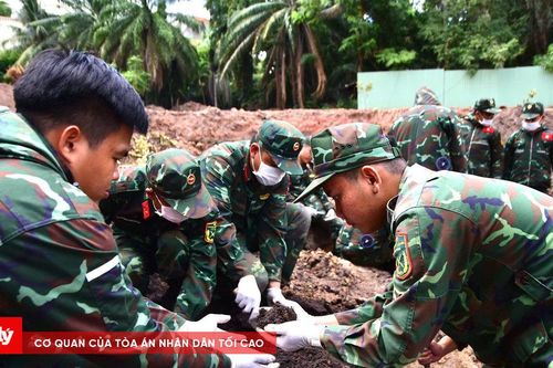Phát hiện thêm rãnh chôn mới tại Công viên Lê Thị Riêng