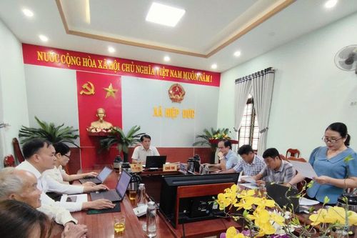 Lắng nghe, giải quyết việc dân